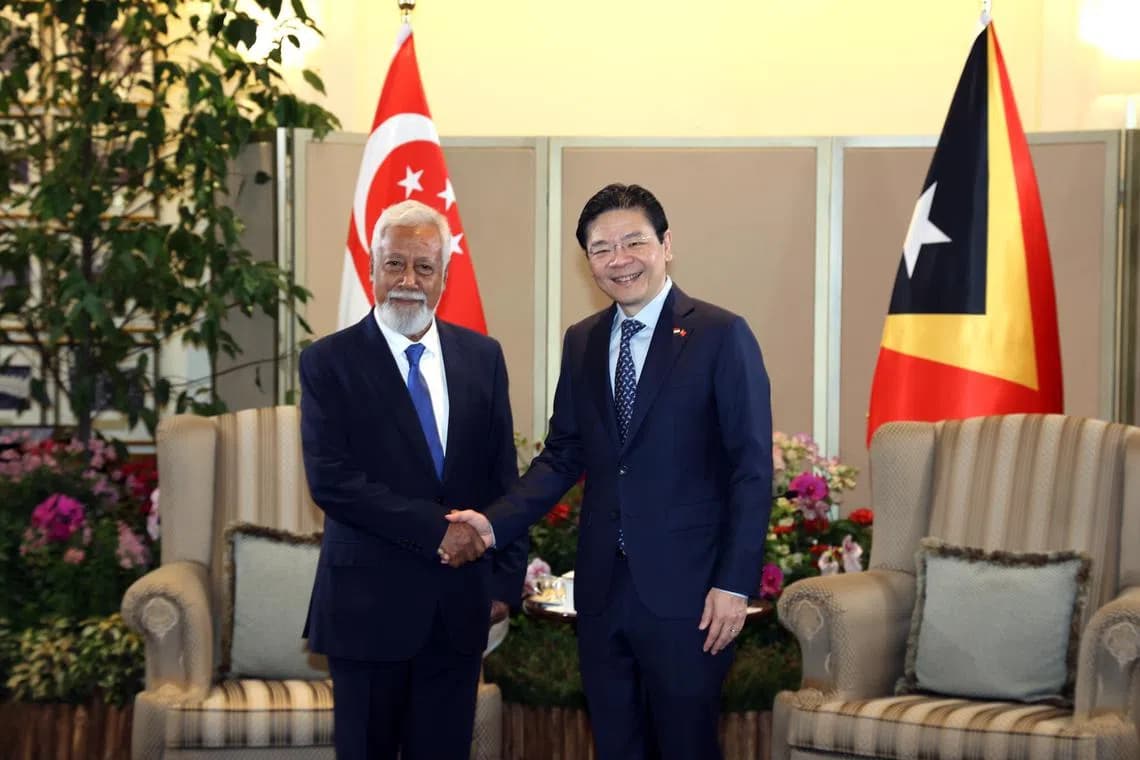 Primeiru-Ministru Timor-Leste Xanana Gusmão hasoru malu ho Primeiru-Ministru Singapura, Lawrence Wong iha 14 Jullu 2025. PHOTO: ZB