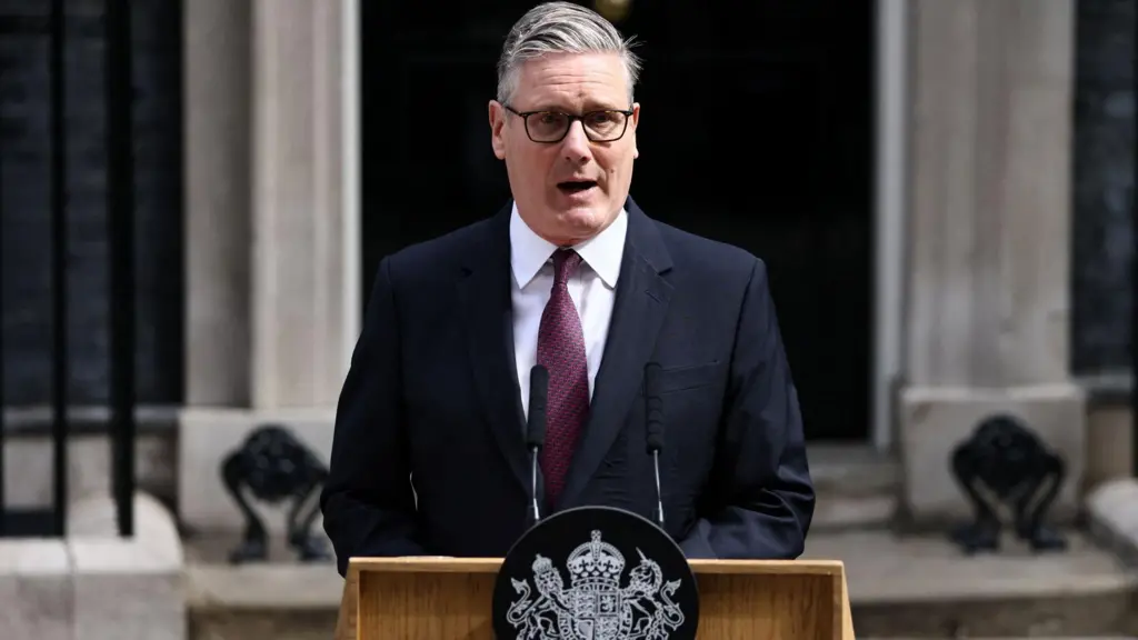 Primeiru-Ministru UK, Keir Starmer Sei Husik Kargu, tinan rua de’it hafoin manán eleisaun